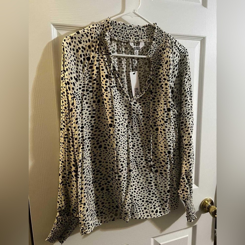 NWT BB Dakota by Steve Madden Blouse
